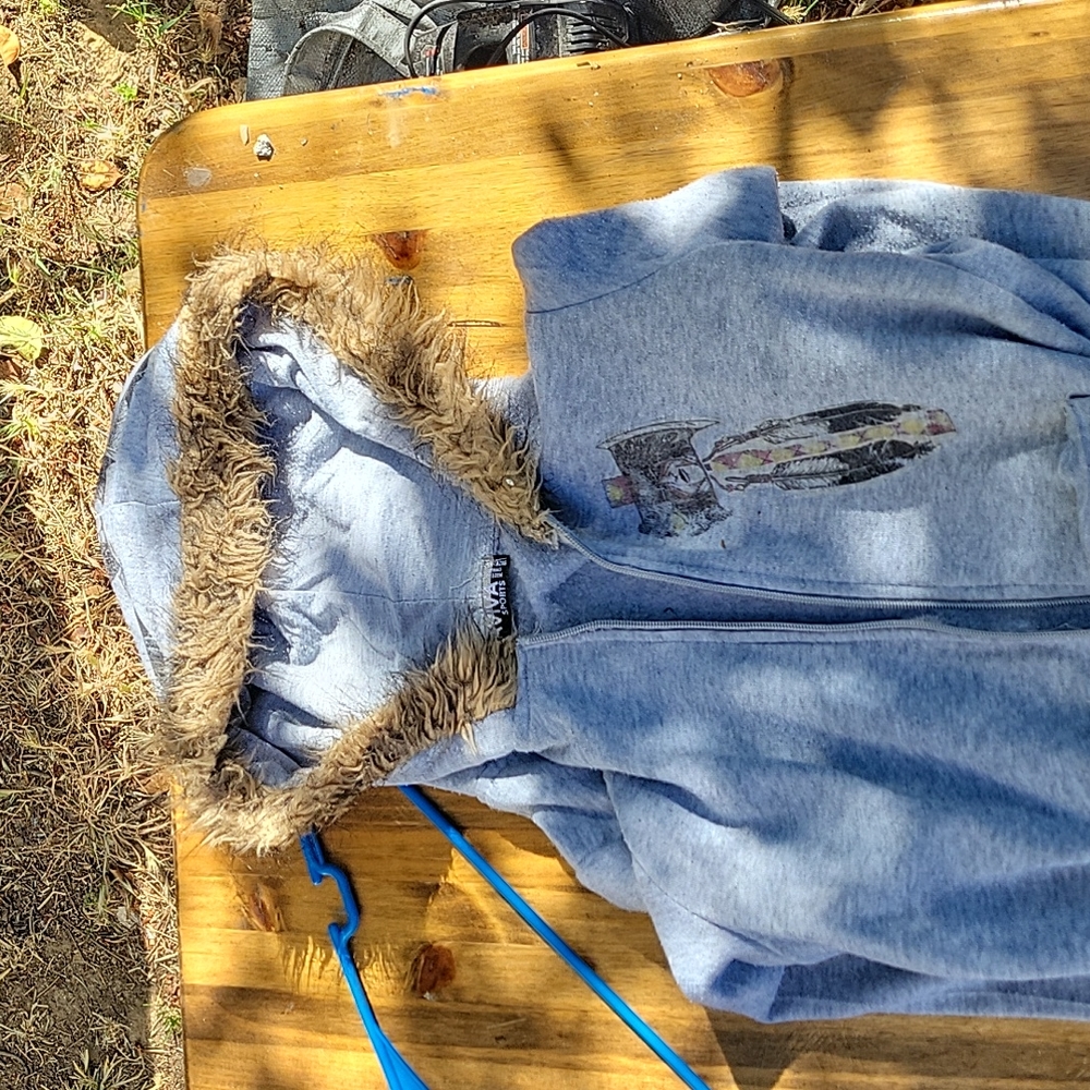 Aviva hoodie with fuzzy hood